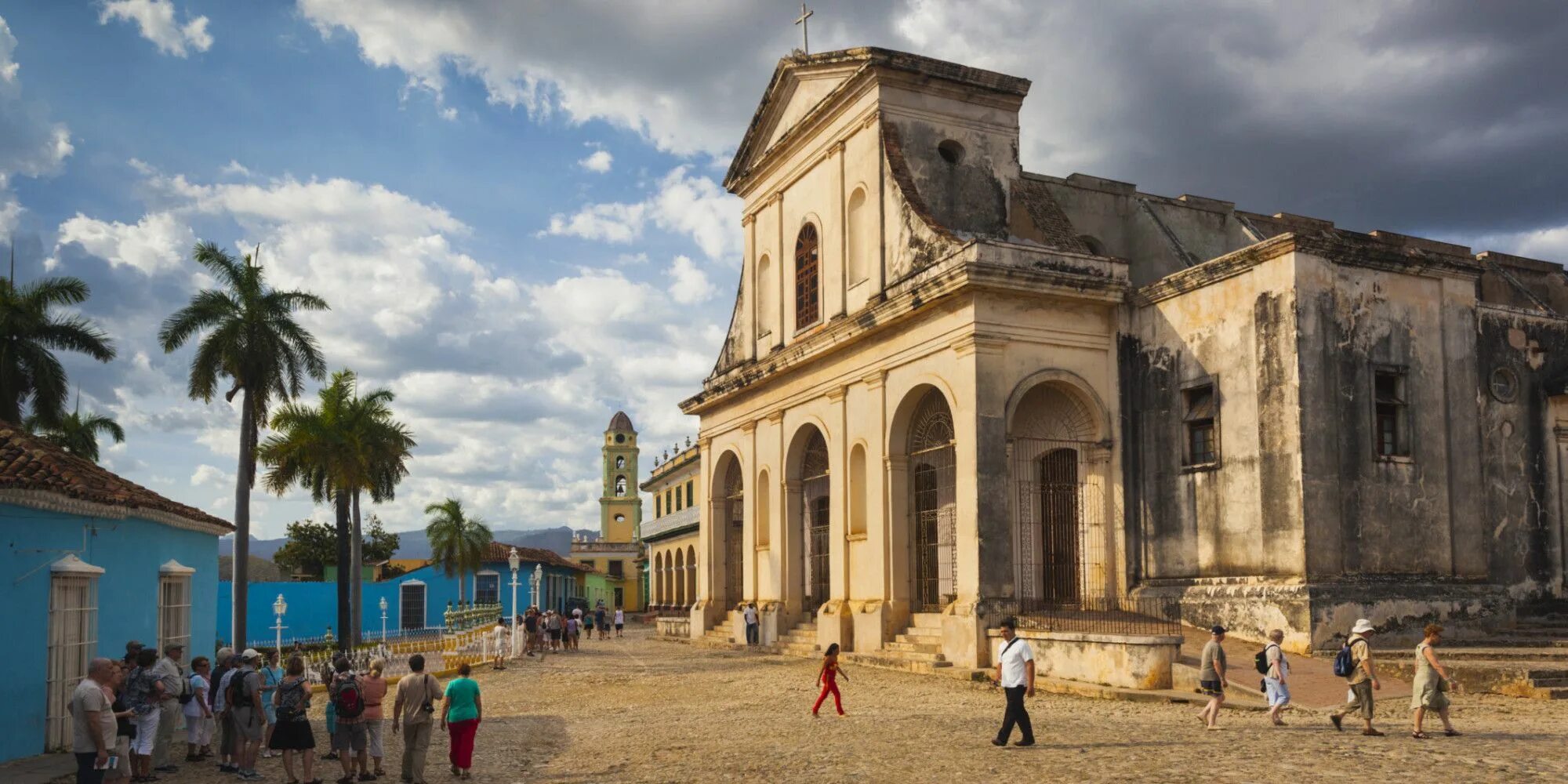 Церковь Святой Троицы Тринидад Куба. Тримедат город на Кубе. Тринидад Куба достопримечательности.