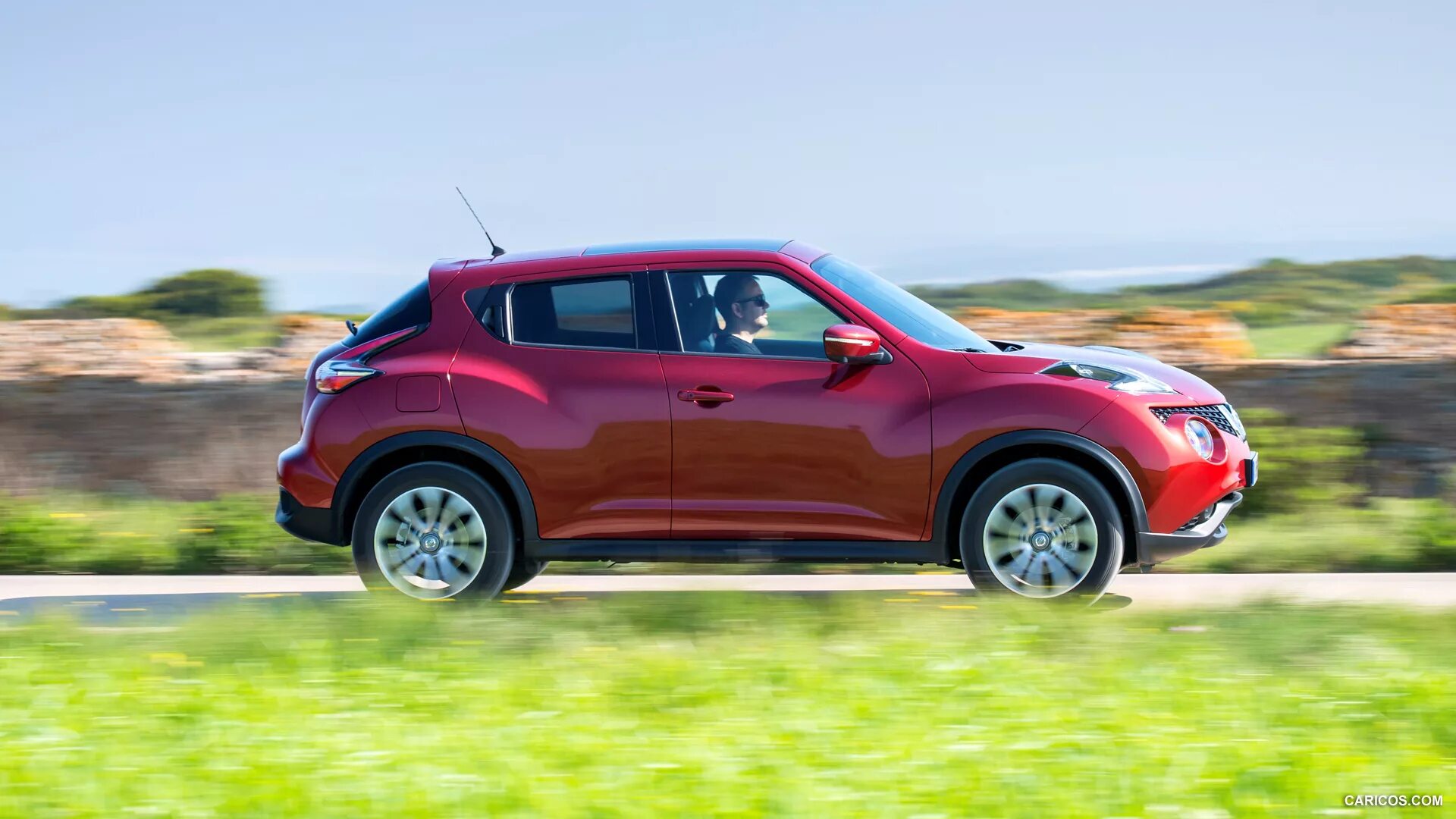 Ниссан жук безопасность. Ниссан Жук. Nissan Juke 2014. Nissan Juke ретро. Ниссан Жук 1999.