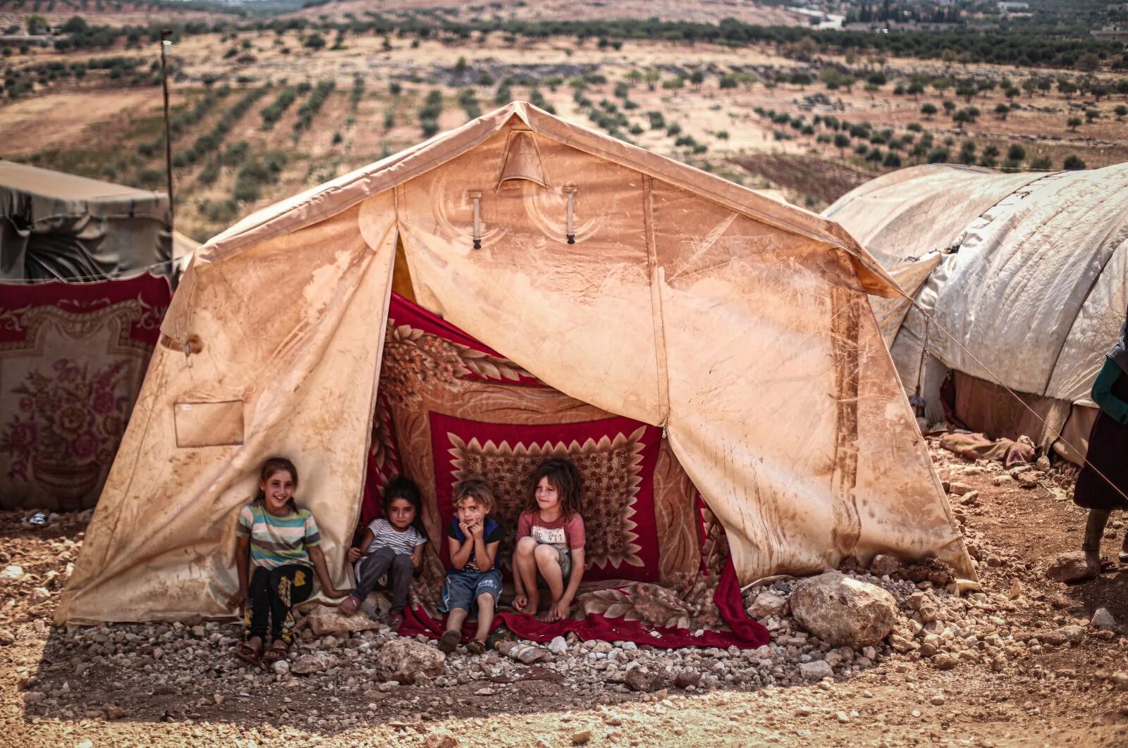 Refuge of embers. Сирия палатки. Лагерь беженцев. Палатка в пустыне. Палатки в Палестине.