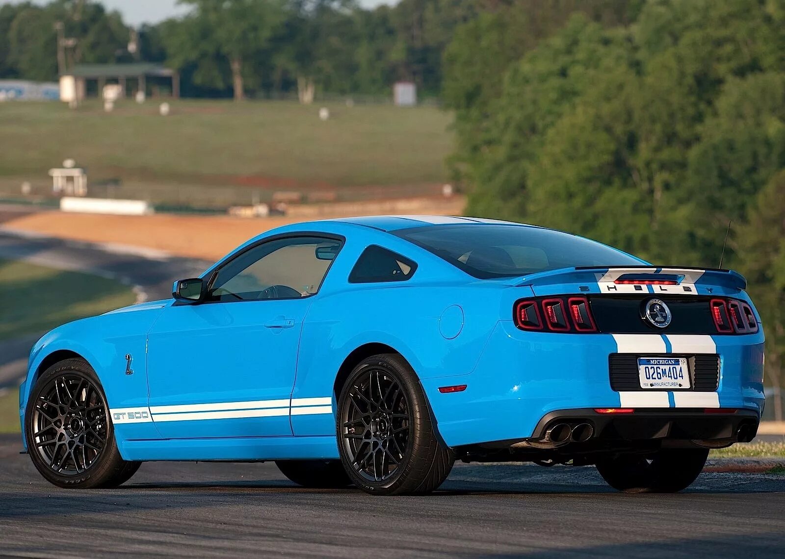 Mustang shelby gt. Форд Мустанг gt 500 Shelby. Форд Мустанг Шелби gt 2012. Ford Mustang Shelby gt500 SVT 2012. Ford Mustang 2013.