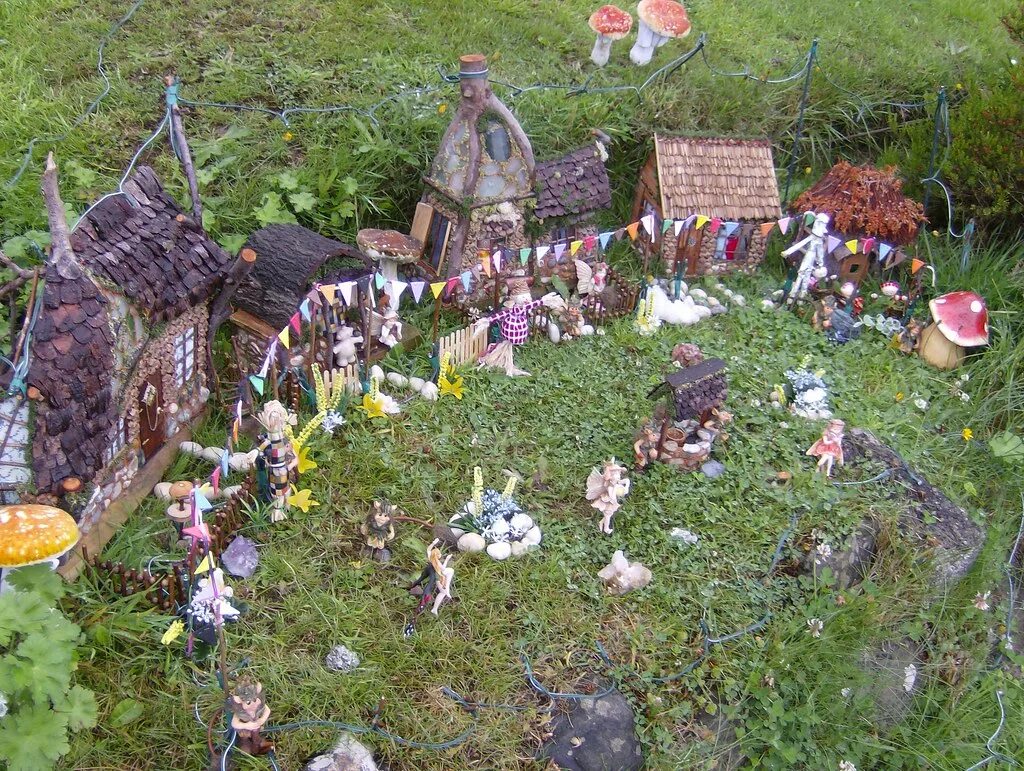 Fairy village. Картинки деревня фей. Village Fair.