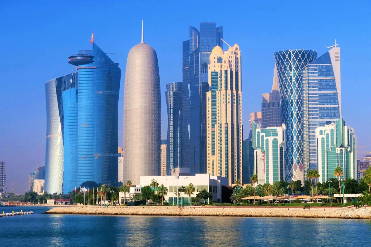 Очень богатые страны. Доха Катар. Катар столица Доха. Катар Qatar. Doha Corniche Катар.