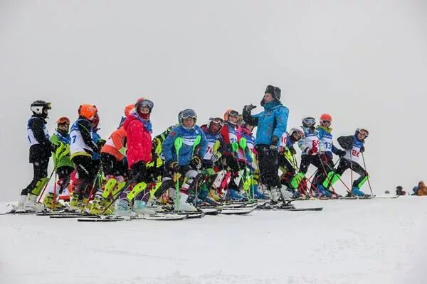 горные лыжи. лыжная академия москва. лыжная академия москва.