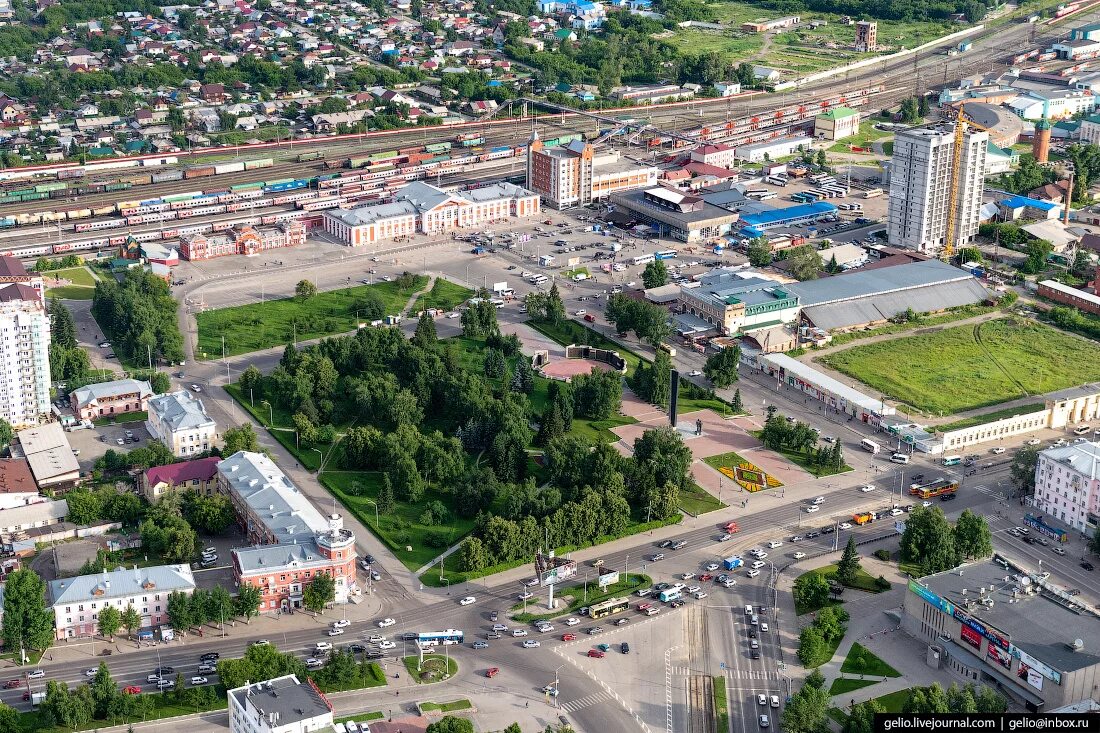 Где в барнауле можно сделать. Барнаул с высоты птичьего полета. Барнаул столица Алтайского края. Алтайский край с высоты птичьего полета. Площадь Победы Барнаул с высоты.