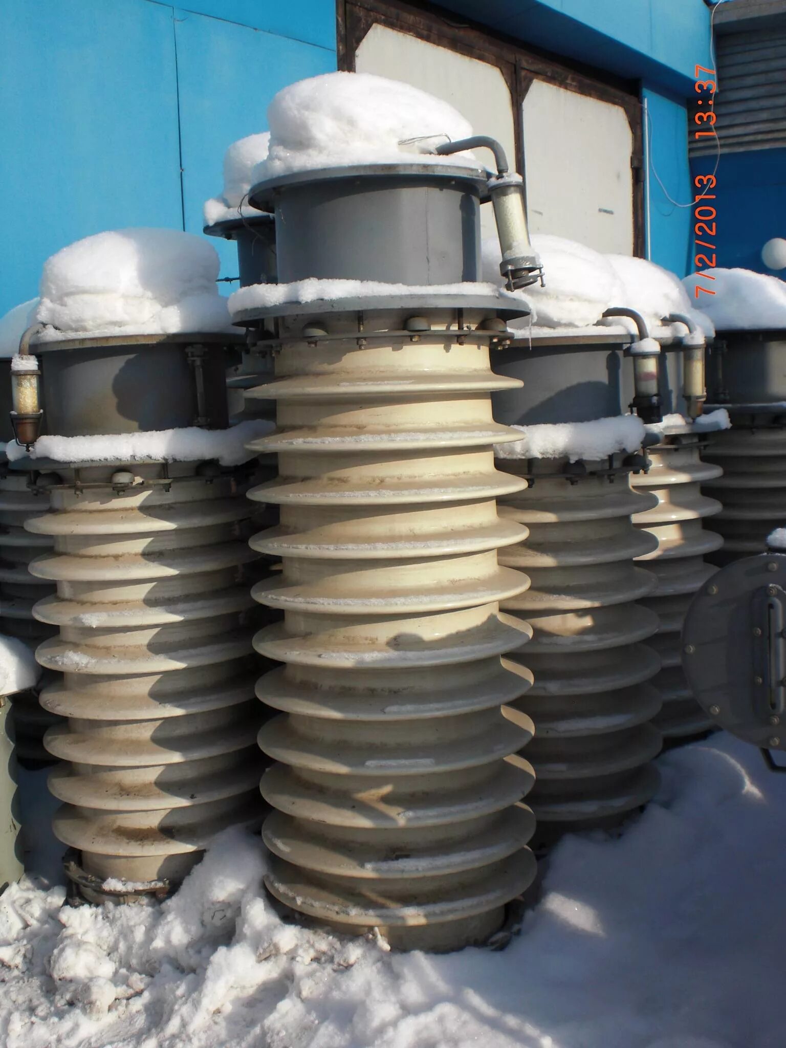 Трансформатор напряжения нкф-220. Трансформатор напряжения 110 кв нкф. Трансформаторы напряжения 110 кв нкф-110-83 у1. Трансформатор напряжения нкф 35. Трансформатор напряжения 110 нкф 110.