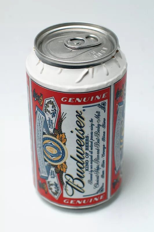 Could пиво. Beer can. Пиво 3d. Пепельница Budweiser. Canned beer