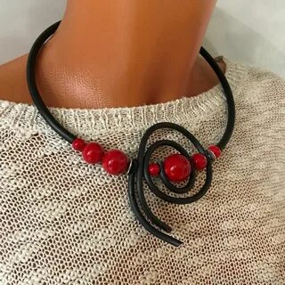Кожаные украшения