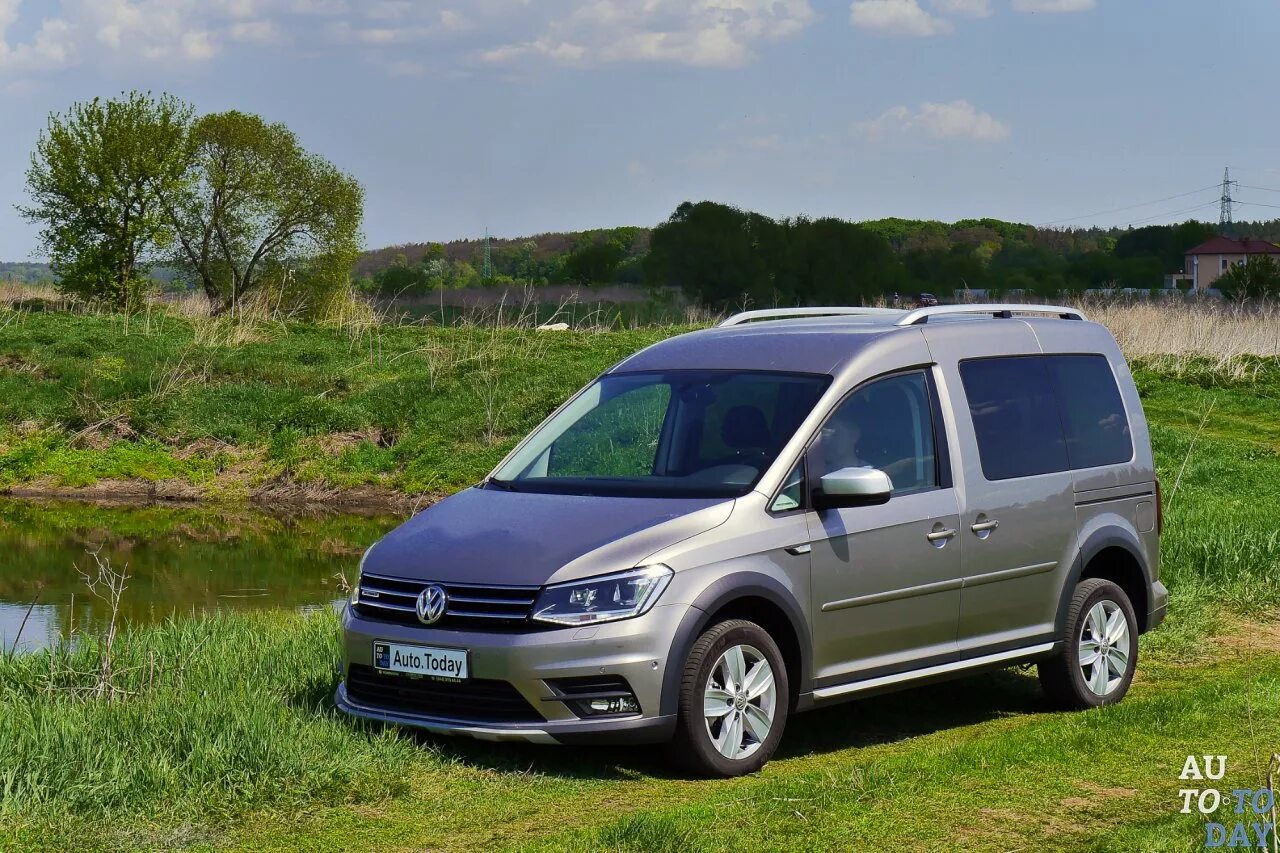 Vw caddy 4 поколение. Кадди 4 поколения. Vw caddy 4 alltrack. Фольксваген кадди 4 поколения. Volkswagen caddy 4 поколения.