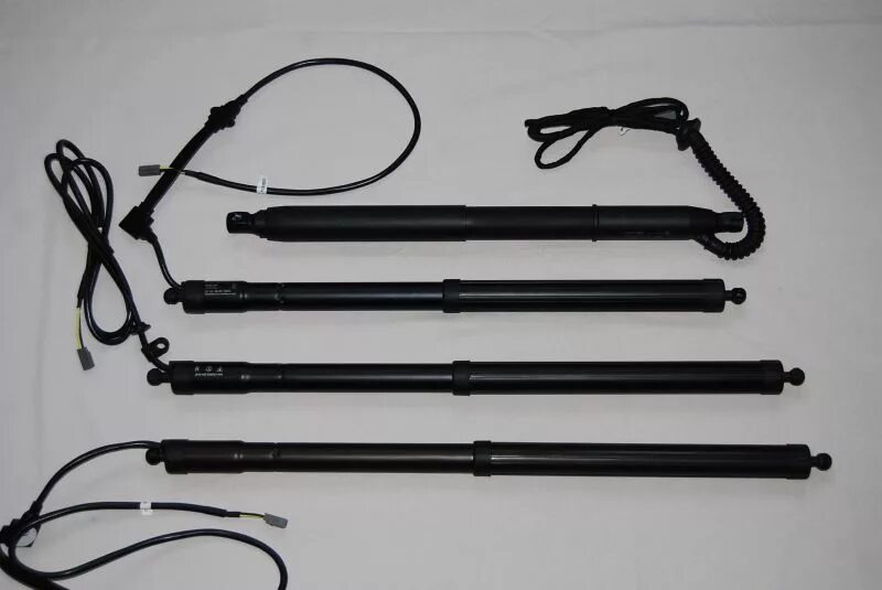 контроллер электропривода багажника. привод пятой двери. электропривод двери багажника киа соренто. электропривод крышки багажника лада веста. привод пятой двери.