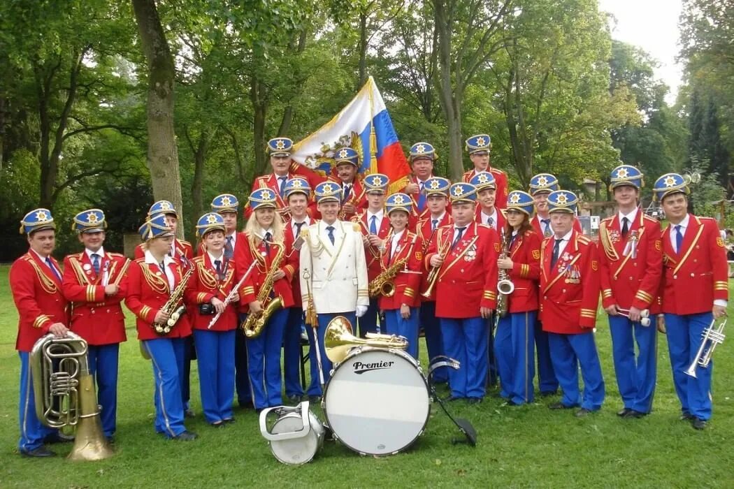 День города оркестр. Духовой оркестр. Духовой оркестр. Нижний новгород день города парад духовых оркестров. Тувинский духовой оркестр.
