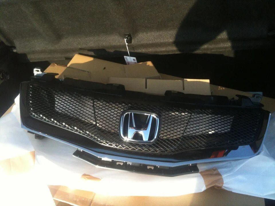 Решетка радиатора honda civic 5d. Решетки муген на хонда цивик 5д. Решетка радиатора honda civic 4d. Радиаторная решетка на хонду цивик 4д. Решетка радиатора civic 7g si.