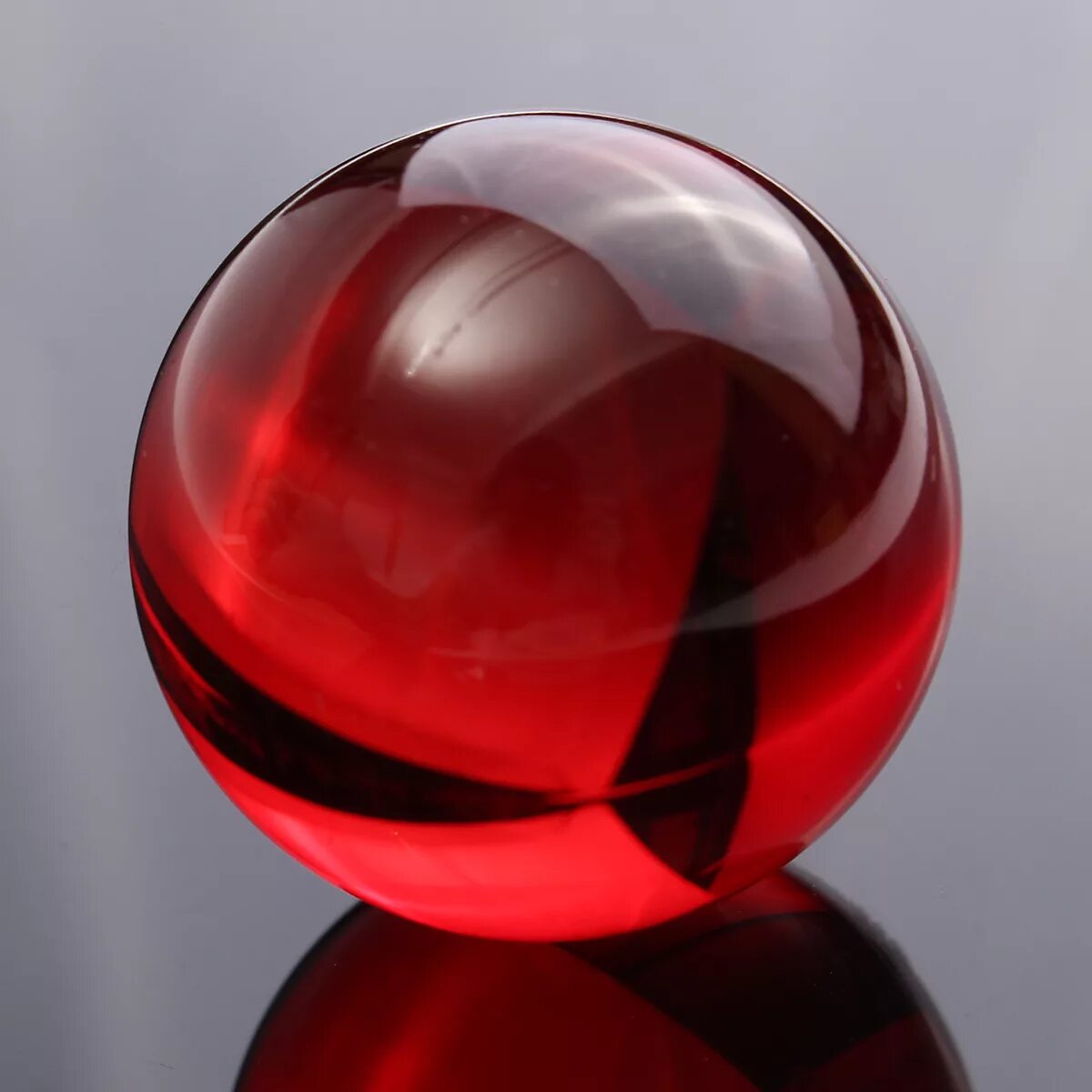 Багряный шар. Стеклянные шарики красные. Красный стеклянный шар. Цветные стеклянные шарики. Красивый стеклянный шар.