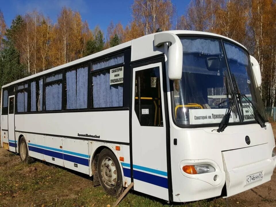 Продажа автобуса б у. КАВЗ 4238. ПАЗ 4230. Автобус КАВЗ 4238. КАВЗ-422910.