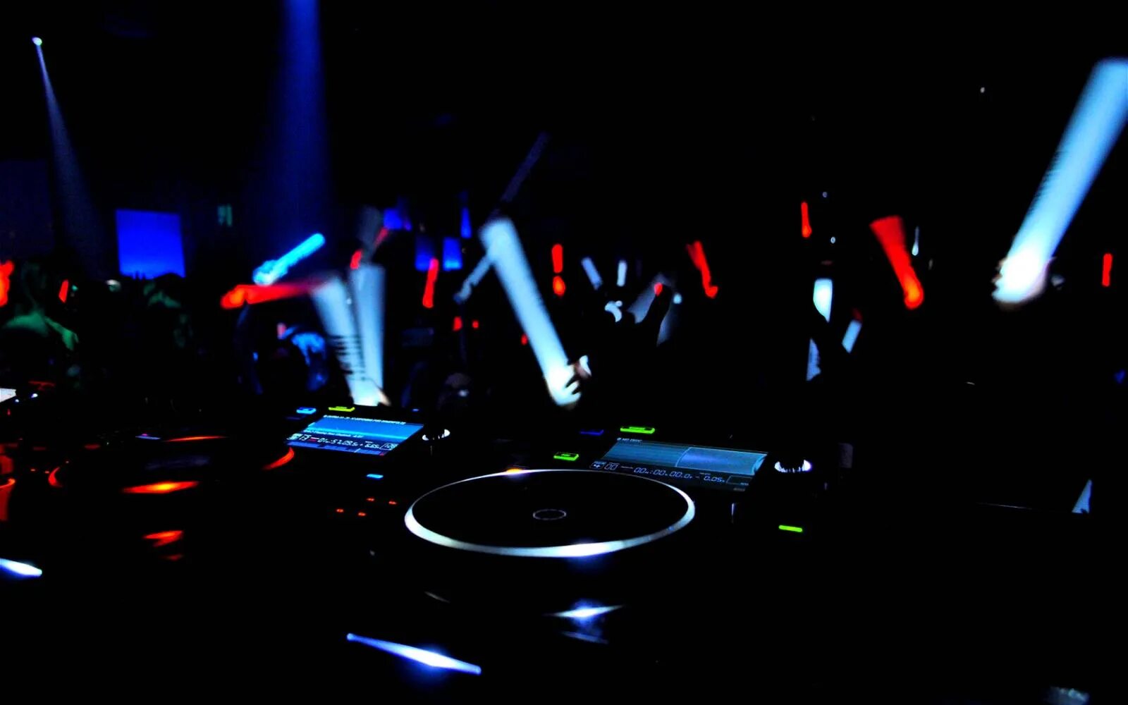 Ночной DJ. Клубные обои на рабочий стол. Диджей в ночном клубе абстракция. Deep картинки Soundpark. Клубная музыка техно хаус