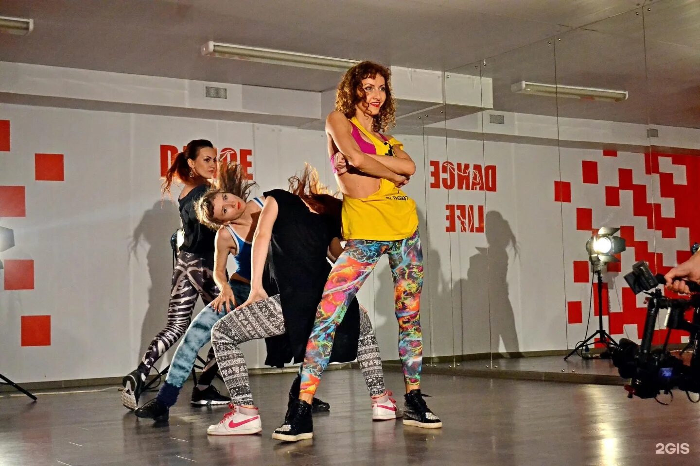 Дэнс лайф. Dance Life школа танцев. Дэнс лайф студия Нижний Новгород. Танцы в Железнодорожном.