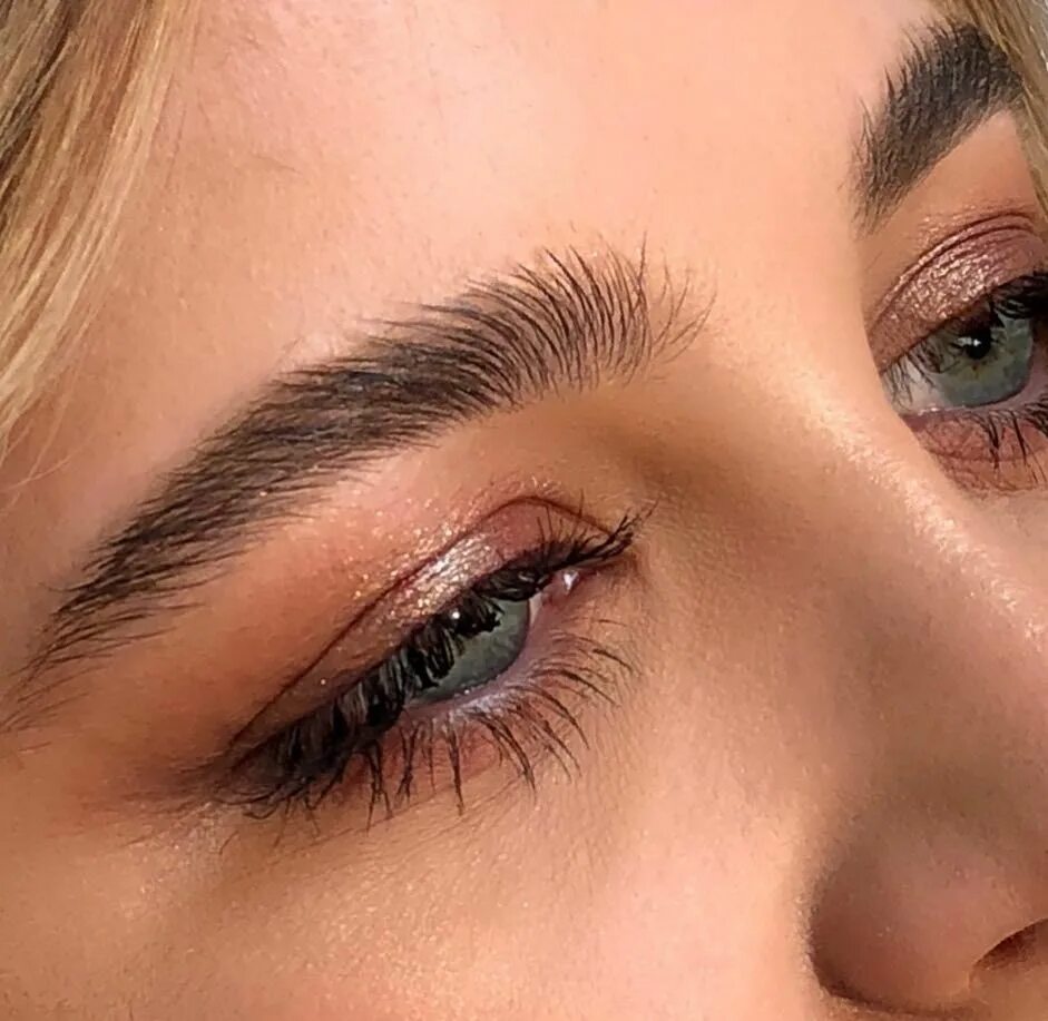 Natural brows. Красивый татуаж бровей. Красивая форма бровей. Перманентный макияж бровей. Красивая форма бровей перманентный макияж.