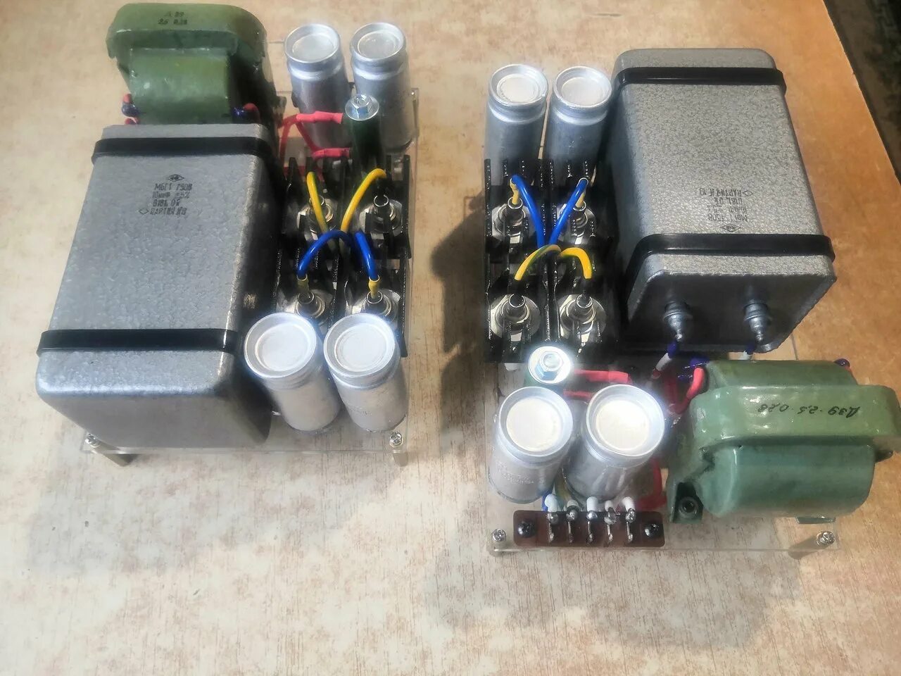 Ламповый усилитель racker p-1600. Блок питания лампового комбика. Источник питания для лампового усилителя схема. Фонокорректор арктур 006 riaa. Импульсный бп для усилителя 2*100вт.