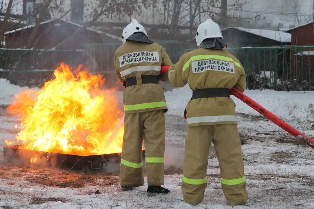 Вдпо рф пожарно. ДПД добровольная пожарная дружина. Добровольная пожарная охрана в России. Тушение пожара. Добровольческие пожарные дружины.