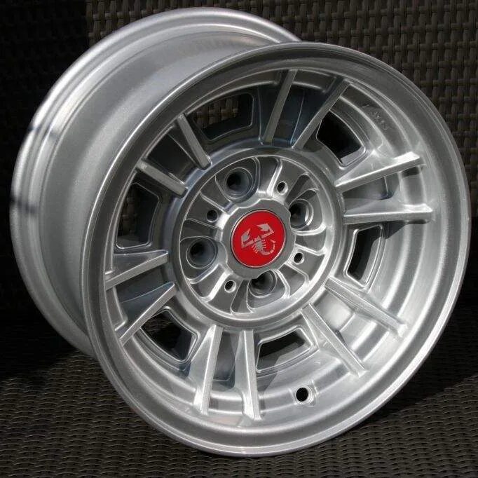 Cd 39. Fiat Cromodora cd66. Диски Cromodora Fiat. Cromodora cd657. Cromodora Wheels r19 AMG.