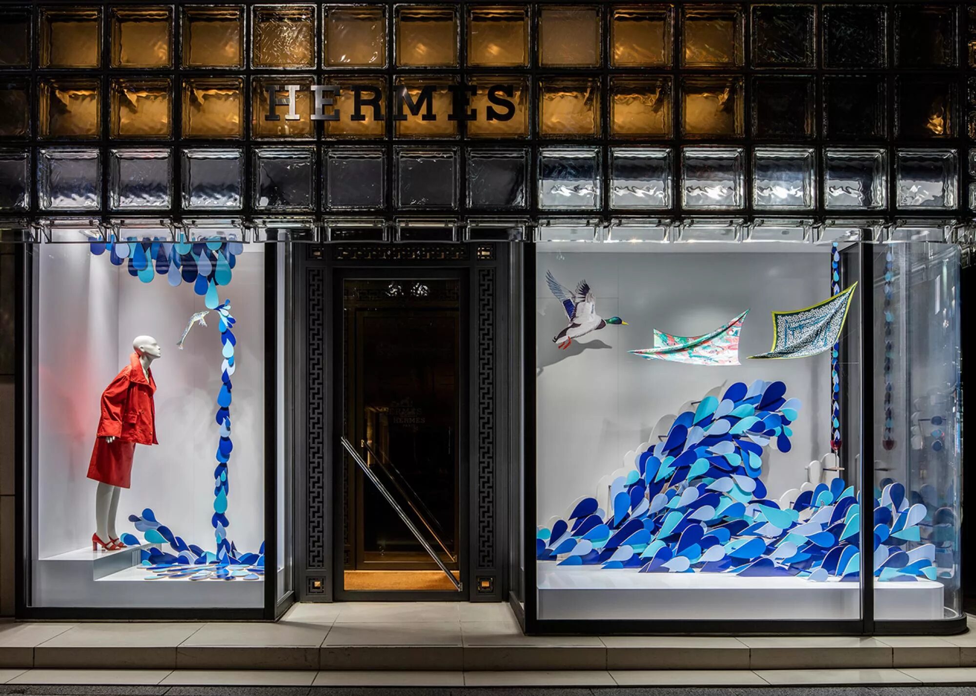 Красивые витрины магазинов. Дизайнерские витрины. Креативные витрины. Дизайнерские витрины магазинов. Витрины магазинов постельного белья.