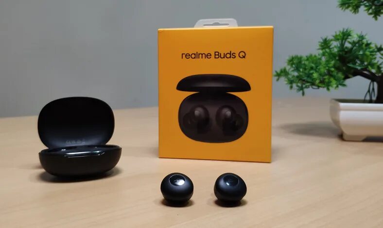 Realme buds t300 купить. Наушники Realme Buds q. Наушники TWS Realme Buds t100 черный. Наушники true Wireless Realme Buds Air 3. Realme Buds q2s коробка.