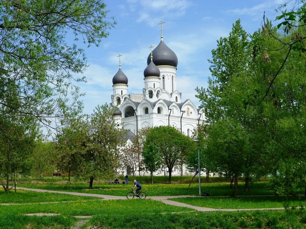 храм преподобного серафима саровского в раево. храм раево в медведково. храм саровского в раеве. храм саровского в раеве. храм в раево серафима саровского.