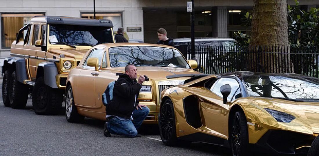Ламборджини ройс ройс. Трансфер. Rolls royce lamborghini. Роллс ройс кадиллак. Роллс ройс в гараже.