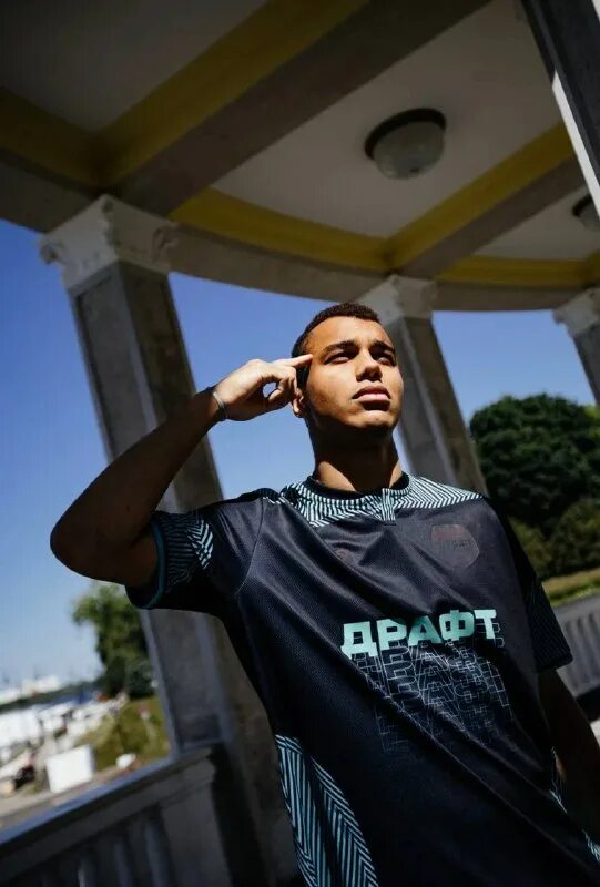 голова чтобы думать ноги чтобы ходить ремикс. никто не сможет меня остановить текст. голова чтобы думать ноги чтобы ходить ремикс. голова чтобы думать ноги чтобы ходить ремикс. думающая голова.