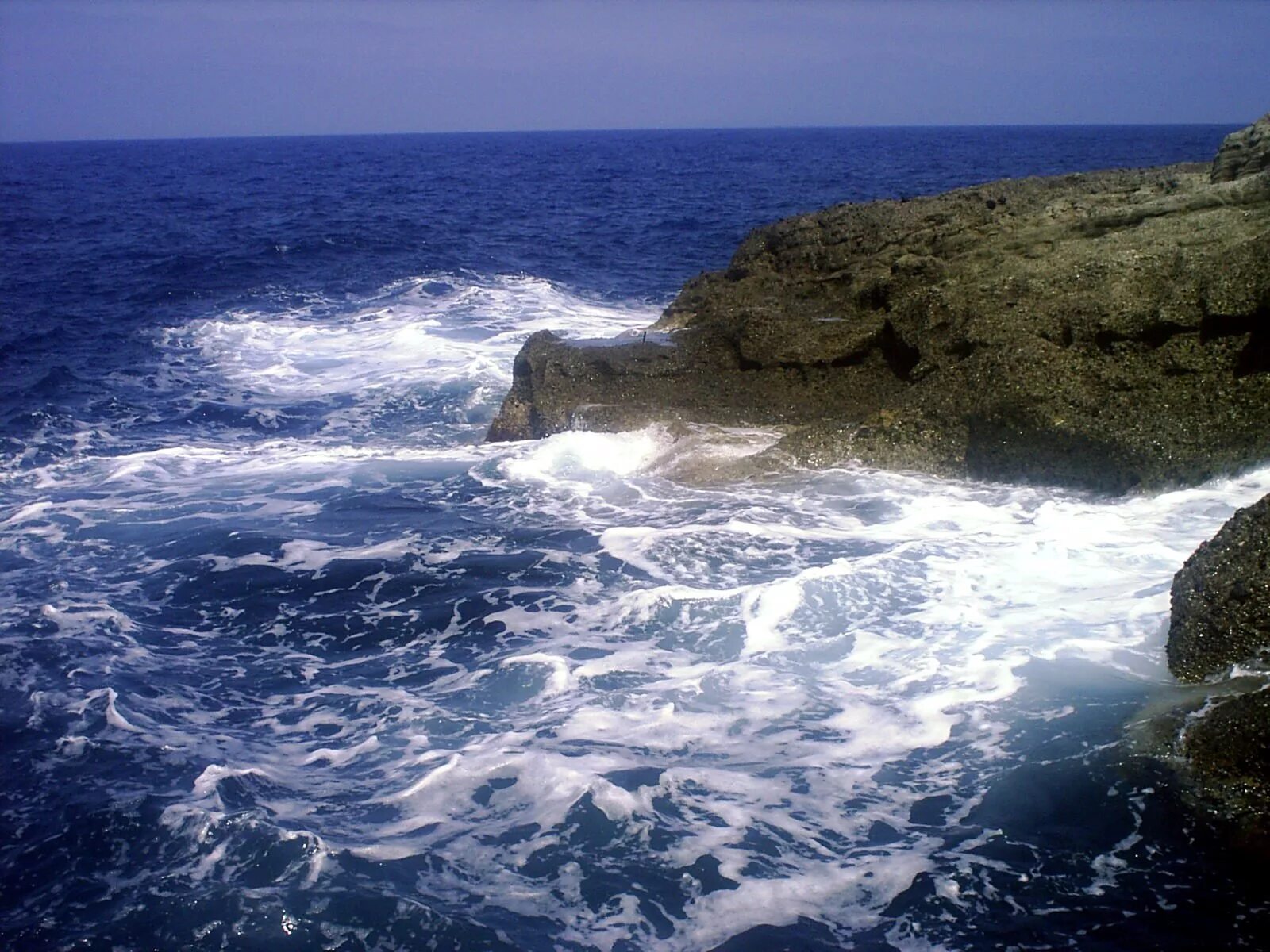Почему море называется эгейским. Эгейское море моря. остров милос греция море. эгейское море мем.