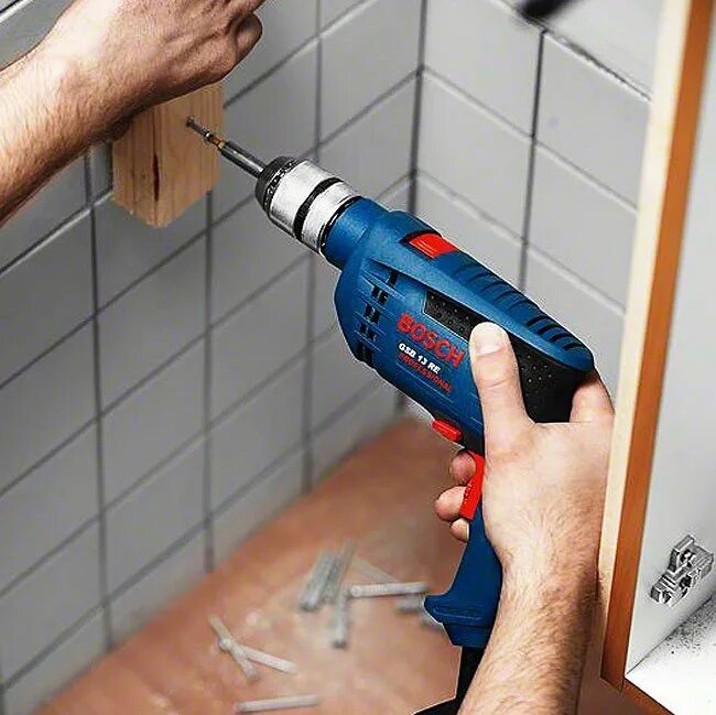 Можно ли шуруповертом просверлить. Кирпичная стена дрель. Можно ли шуруповертом просверлить. Магнит на шуруповерт. Трубы на шуруповерт.