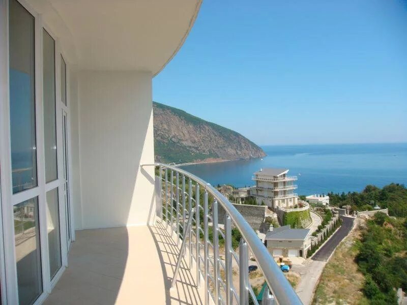 дом у моря в крыму. вилла эдельвейс гурзуф. эллинги орджоникидзе крым. жилье на берегу крыма. дом на киловой горе коктебель.