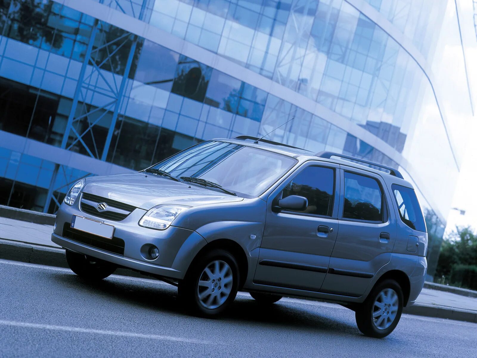 Сузуки игнис 1.3. Сузуки Игнис 2003. Автомобиль Suzuki Ignis 2003. Suzuki Ignis 3. Сузуки Игнис 1.