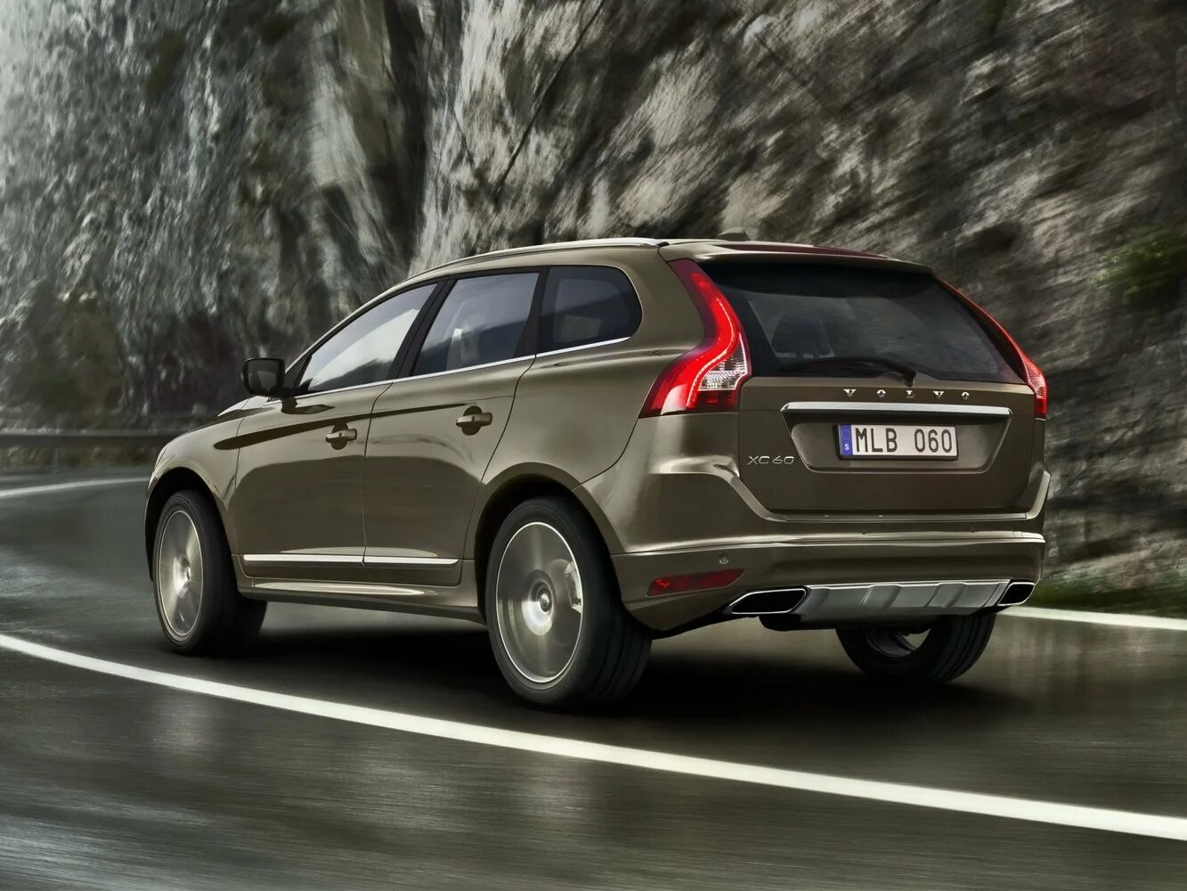 Volvo xc60 поколения. Кроссовер Вольво хс60. Volvo xc60 2014. Volvo xc60 2013. Вольво хс60 1.