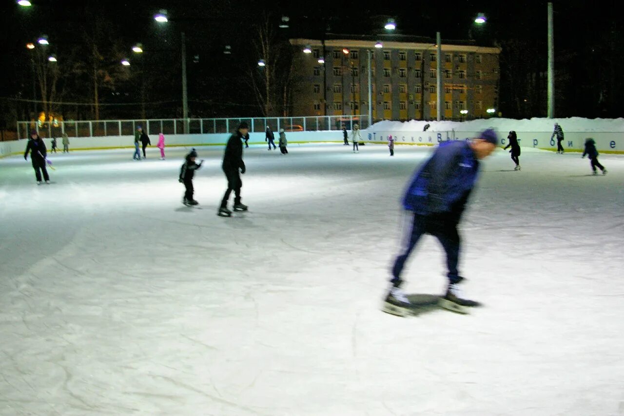 коньки реклама. реклама коньков. каток реклама. каток гольяново. прокат коньков детский.
