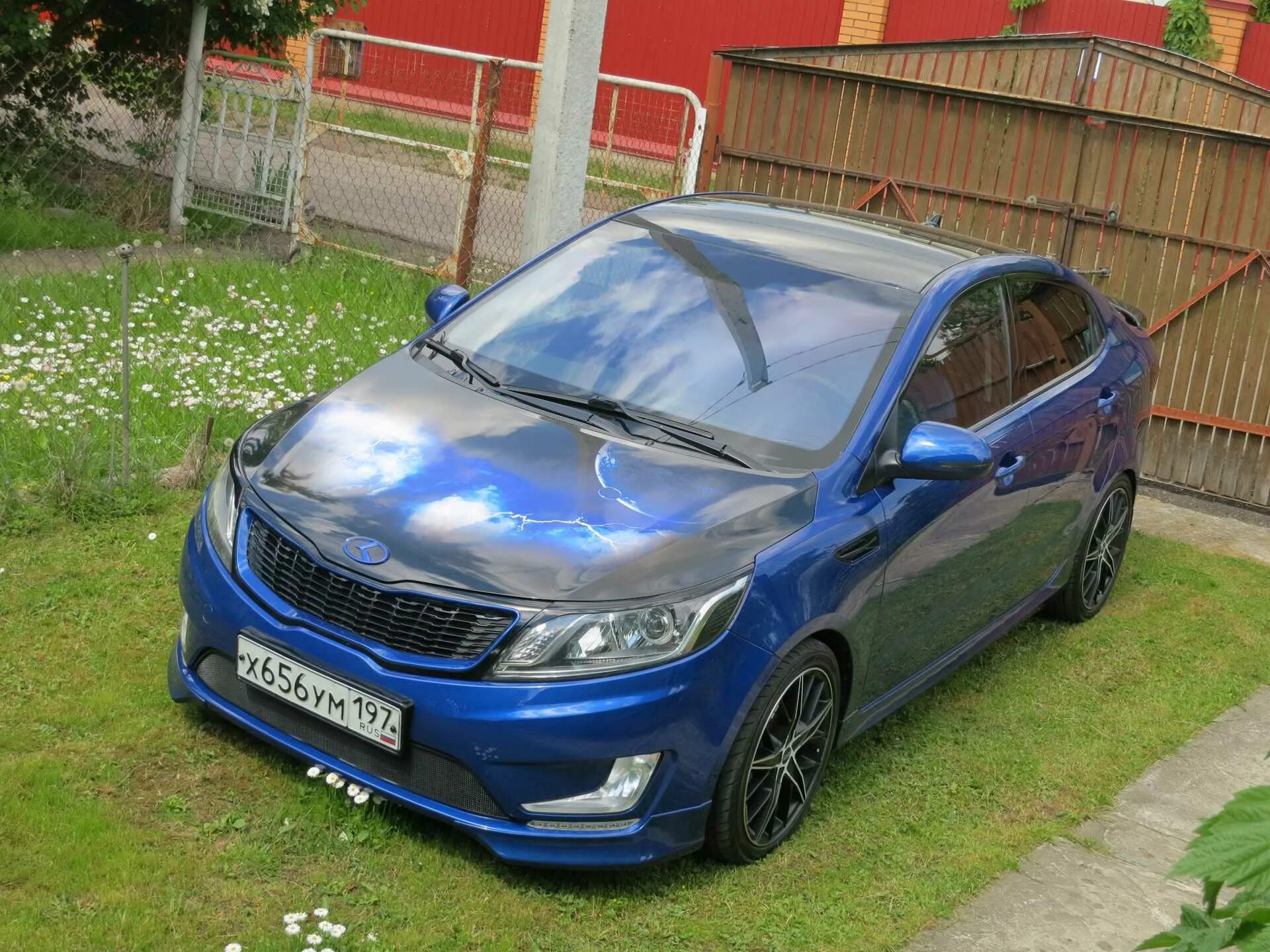 Киа хэтчбек тюнинг. Kia Rio 3 Hatchback Tuning. Kia Rio 2012 обвес. Kia Rio тюнингованная. Kia Rio 2012 Tuning Hatchback.