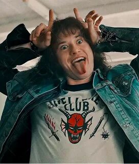 joseph-quinn-blue-denim-vest. joseph-quinn-stranger-things-blue-vest. eddie-...