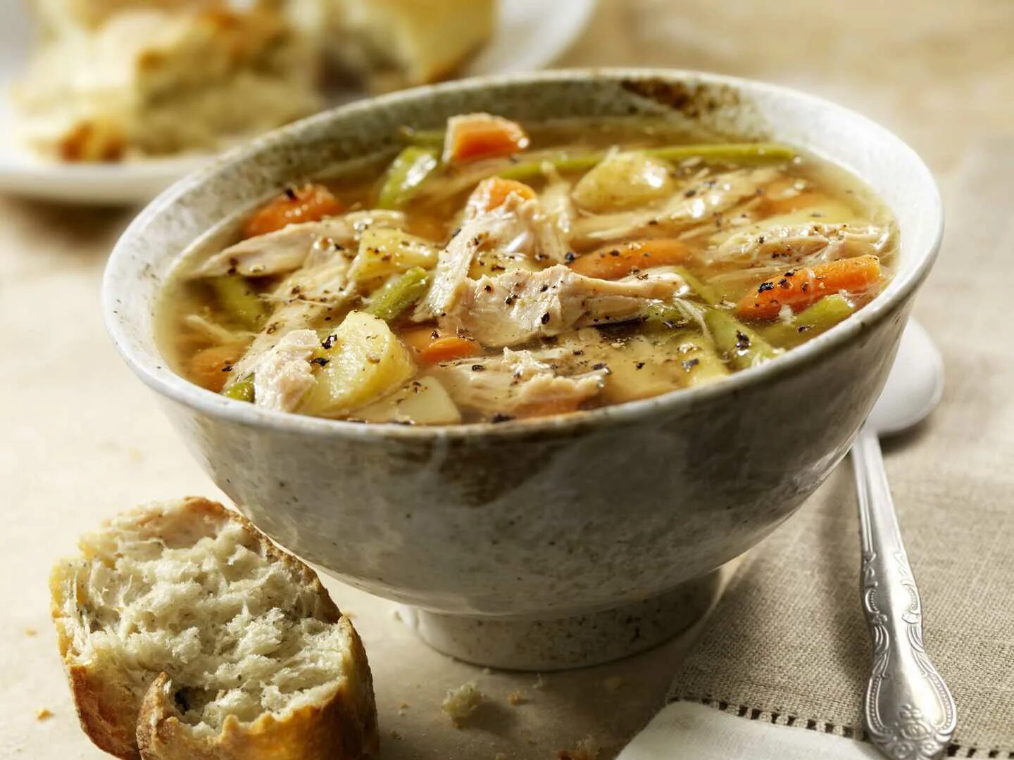 Суп на костях индейки. Для супа. Суп из индейки. Суп с индейкой и вермишелью. Суп с индюшкой.