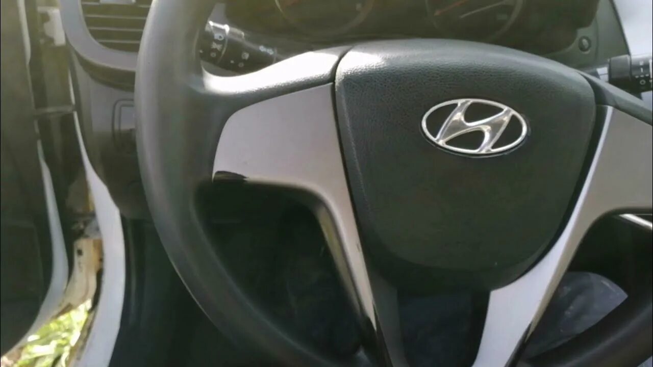 Руль в кожу-рожу) - Hyundai Solaris Hatchback, 0,5 л, 2012 года аксессуары DRIVE