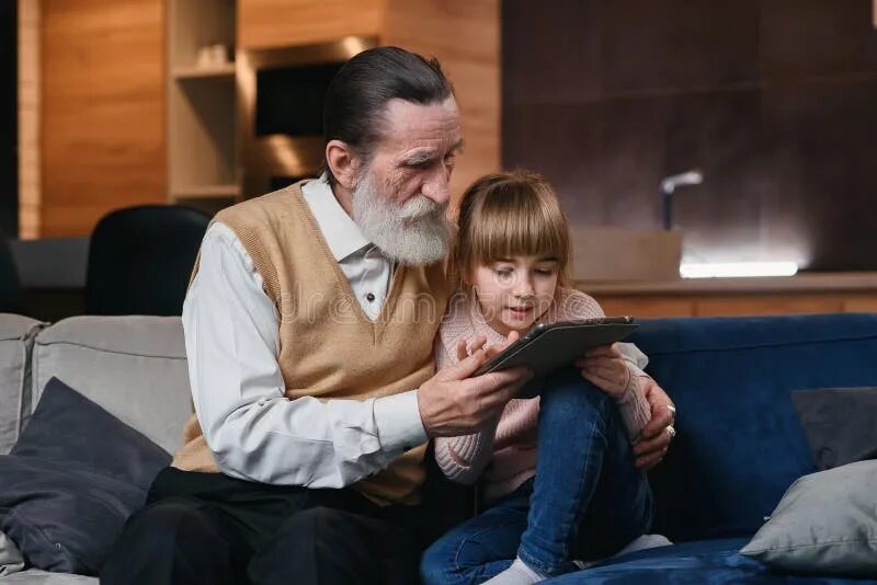 Дедушка и внук. Melanie (beauty and the senior) и grandpa johan. Little suzie thinks that her granddad. Little suzie thinks that her granddad. Gift to grandpa.