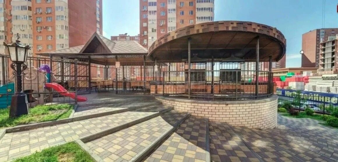 Восточно-кругликовская 44. Восточный дом в краснодаре. Краснодар героя яцкова 2/2. Восточно-кругликовская 34 краснодар. Восточно-кругликовская 34 краснодар.