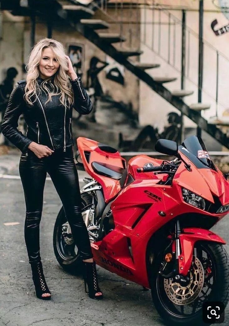 Pin by Matthew Cassidy on Vehiculos Motorcycle girl, Motorcycle women, Motorbike