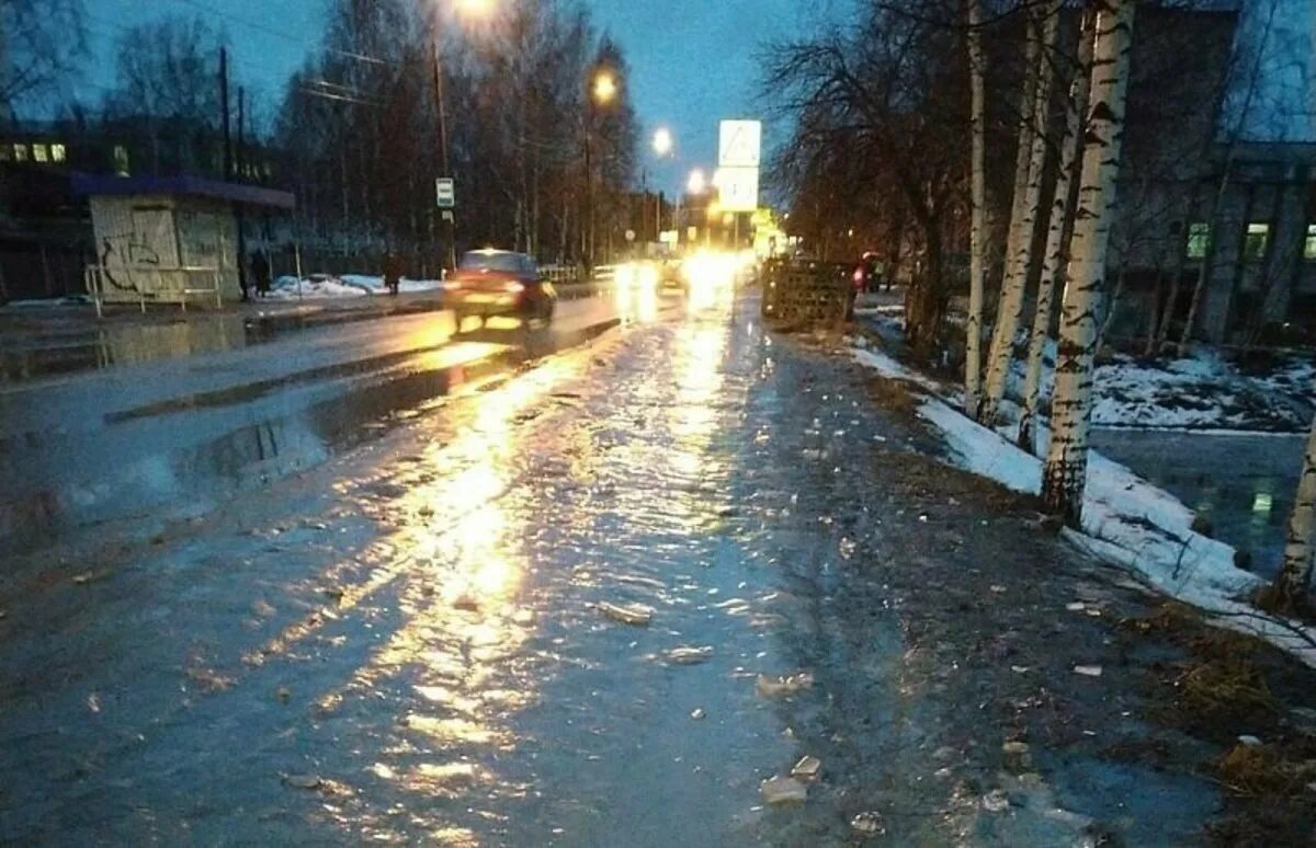 Почему после дождя скользко