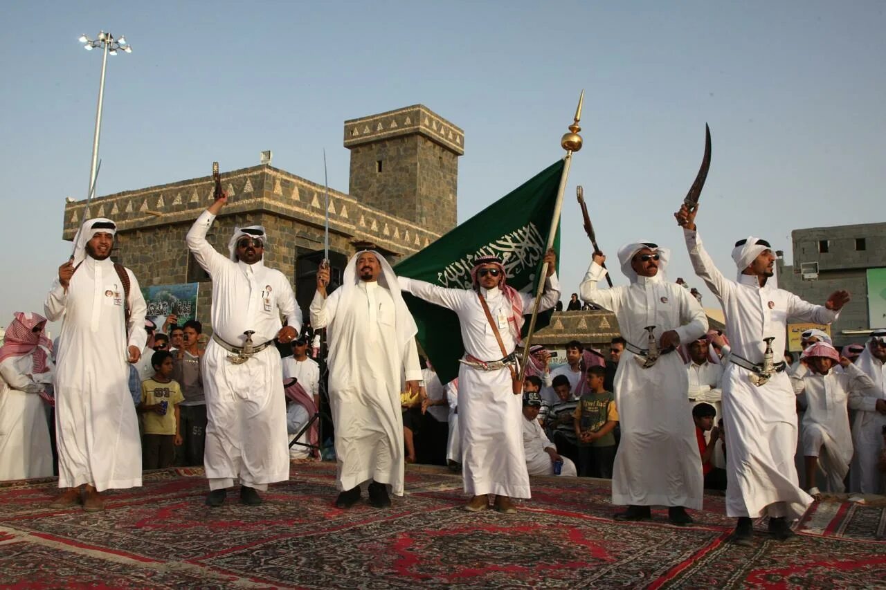 Земля арабам. Джинадрия Саудовская Аравия. Саудовская Аравия культура. Арабские традиции. Традиции арабов.