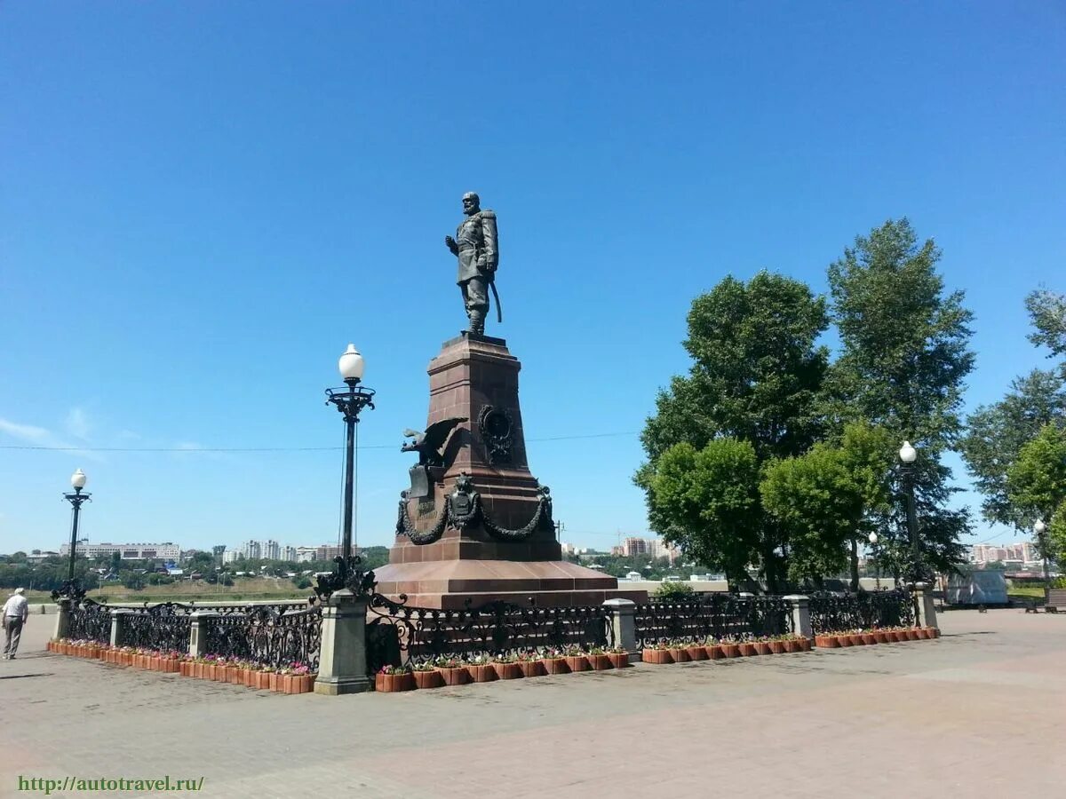 Памятник Александру 3 в Иркутске. Памятник императору Александру III Иркутск. Памятник Александру 2 в Иркутске. Достопримечательности Иркутска памятник Александру 3. Памятник александру в иркутске