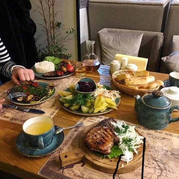 Конах ресторан. Ресторан къона владикавказ. кона владикавказ ресторан. museum cafe владикавказ. ресторан музей владикавказ.