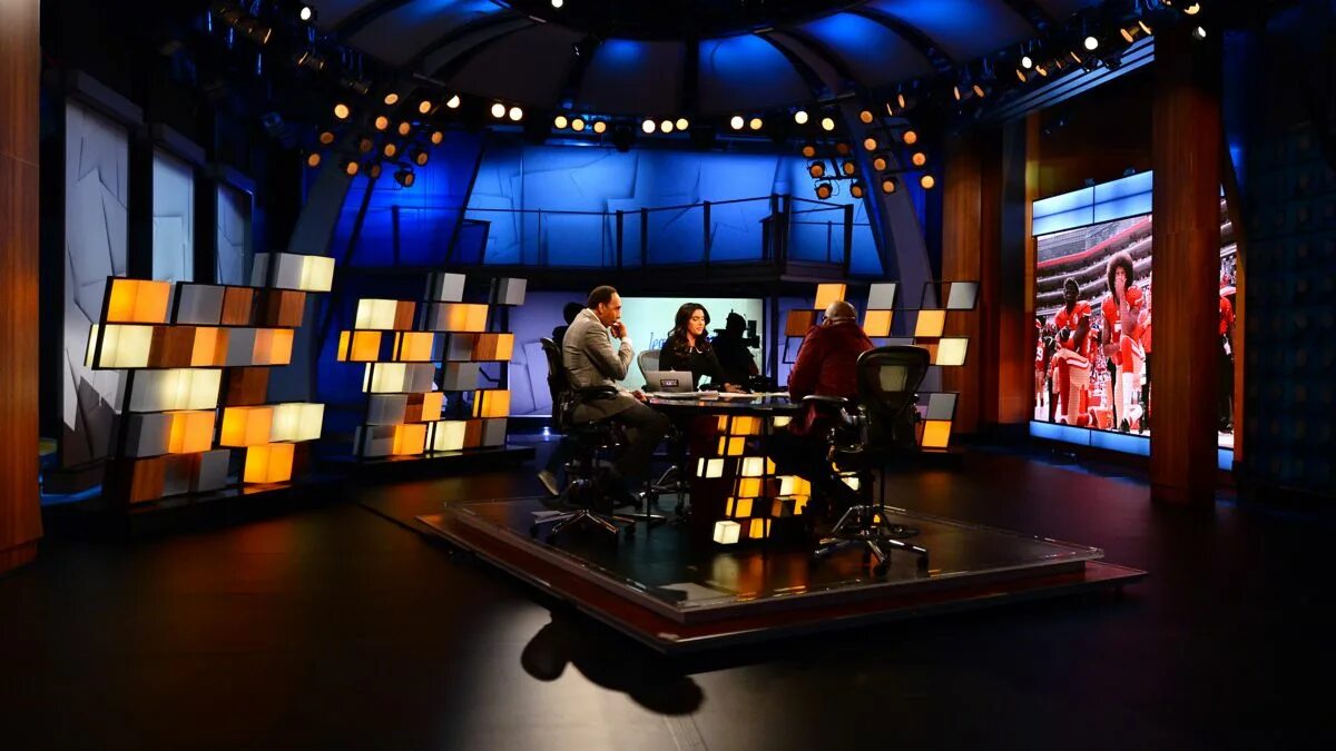 Redboon студия. Студия real. тв студия. тв студия со зрителями. design tv show.