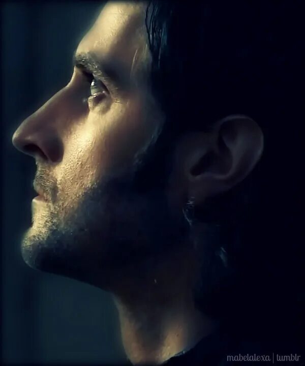 Римский профиль. Гордый профиль. Цитаты из федота стрельца. Орлановые. Задумчивая девушка фэнтези.