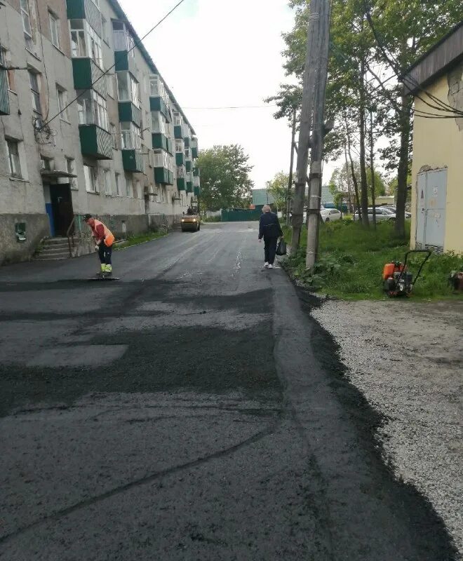 А у нас во дворе сериал 1 сезон. Улица репина на васильевском острове. Антивандальный шлагбаум во дворе. Рижский проспект 51а псков. Дождаться двор.