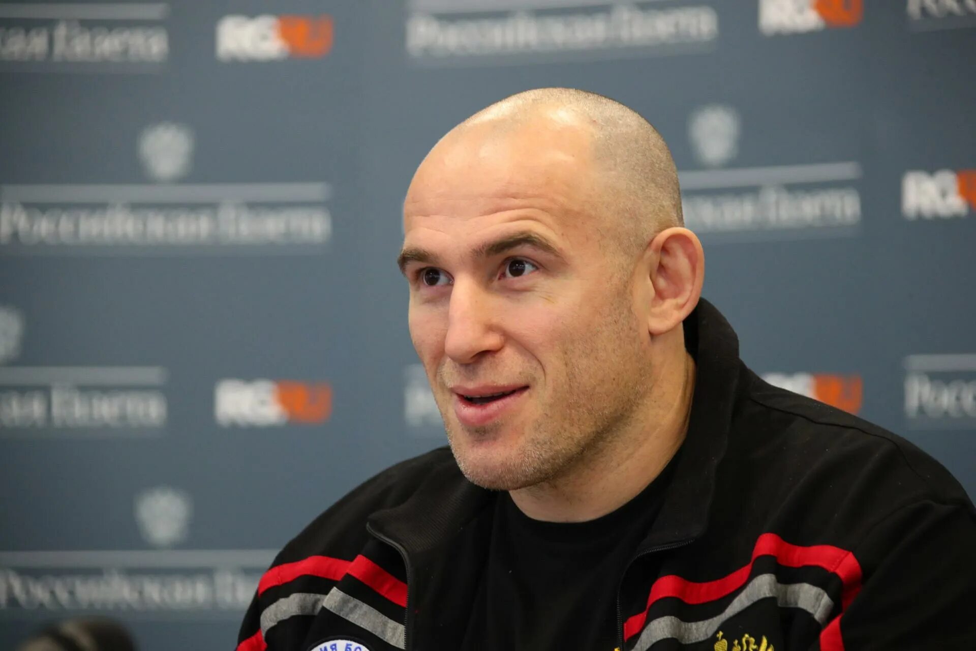 Олейник иноагент. Алексей олейник боец. Олейник боец. Сергей павлович боец ufc. Алексей олейник боец.