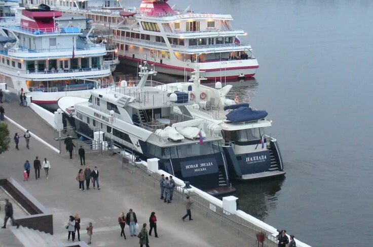 Яхту патриарха" можно снять за 500 тысяч
